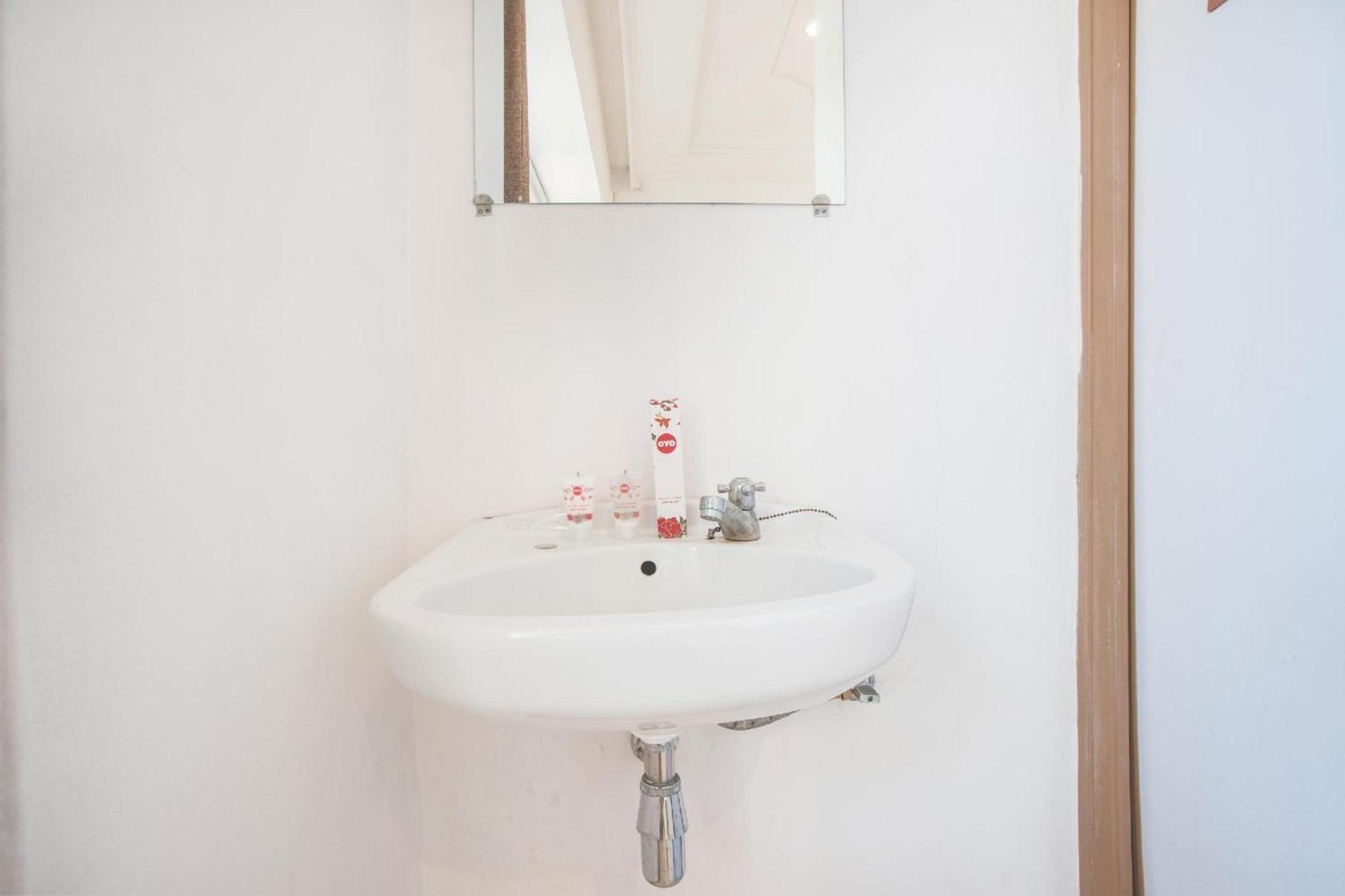 ג'קרטה Capital O 332 Residence G17 Kemang מראה חיצוני תמונה